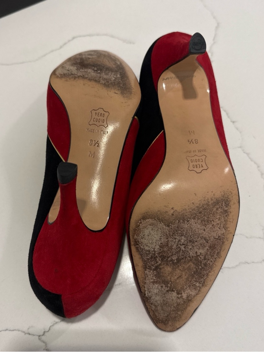 VINTAGE Bally Red and Black Suede Two-Tone Pointed Pumps with Gold Trim - Picture 7 of 8
